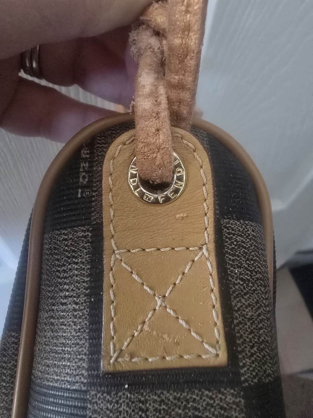 FENDI Vintage Checkered Crossbody Bag With Original Leather Strap - Picture 7 of 16